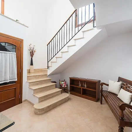 Ca Naina Villa *
